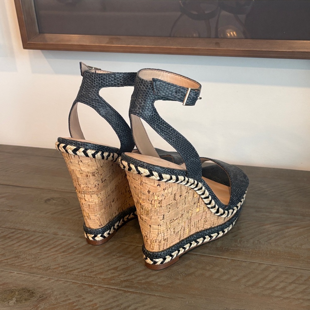 J Lo Black Wedge Sandals (size 10) - Picture 6 of 10